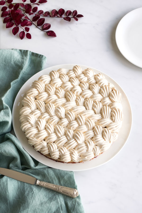 Recette de la tarte à la rhubarbe meringuée