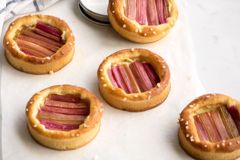 La recette des brioches vanille rhubarbe