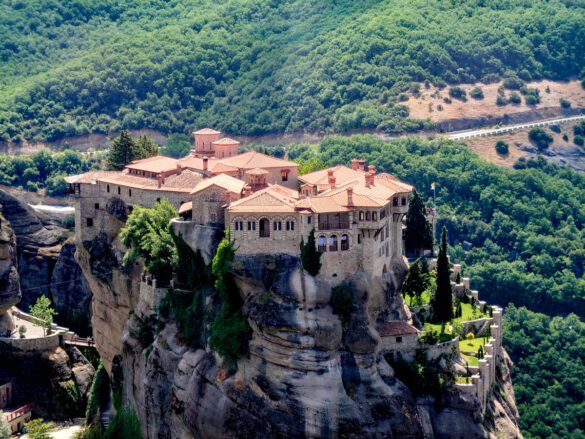 Les Météores Les Météores : visiter les monastères - Grèce