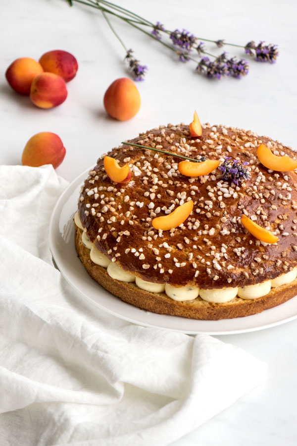 La recette de la tarte tropézienne abricot lavande
