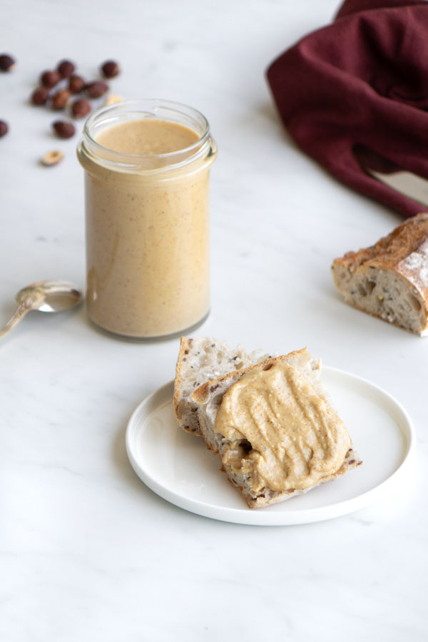 La recette de la pâte à tartiner noisettes façon kinder bueno