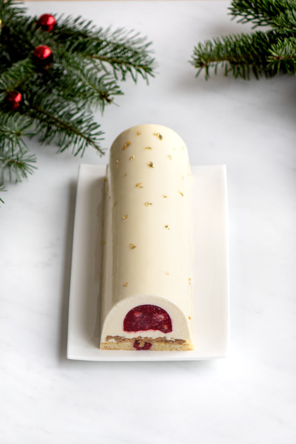La recette de la bûche champagne et fruits rouges